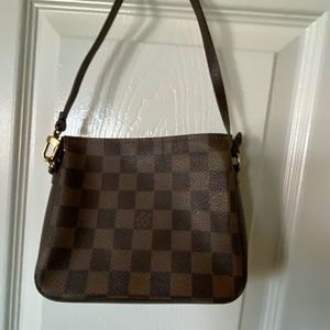 Authentic Louis Vuitton checkered makeup bag